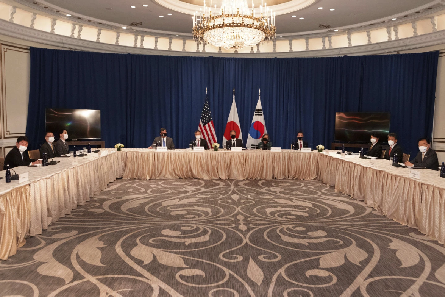 Top Seoul, Washington, Tokyo envoys affirm cooperation on NK’s denuclearization Top Seoul, Washington, Tokyo envoys affirm cooperation on NK’s denuclearization