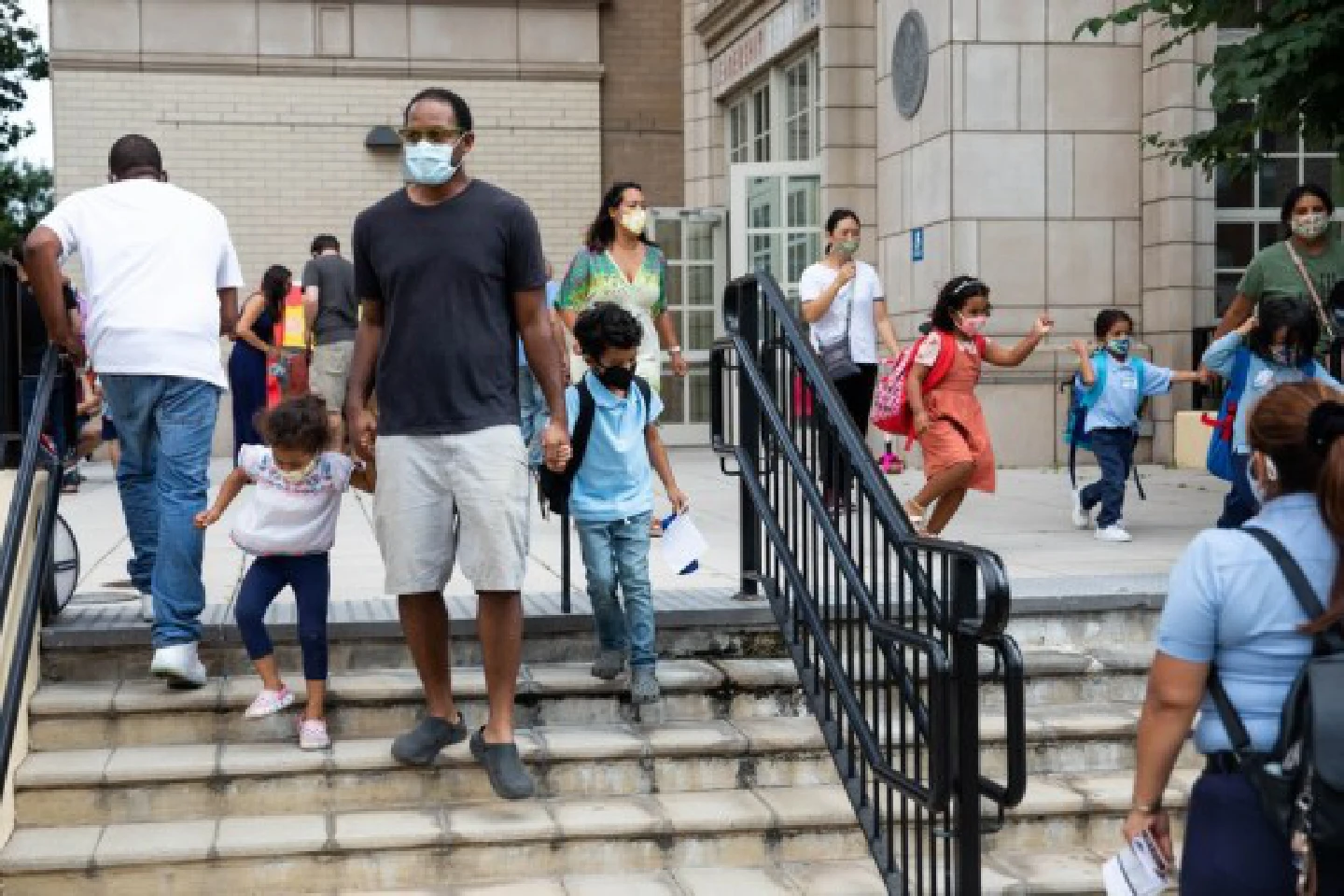 Battles rage nationwide over masks in U.S. schools Battles rage nationwide over masks in U.S. schools