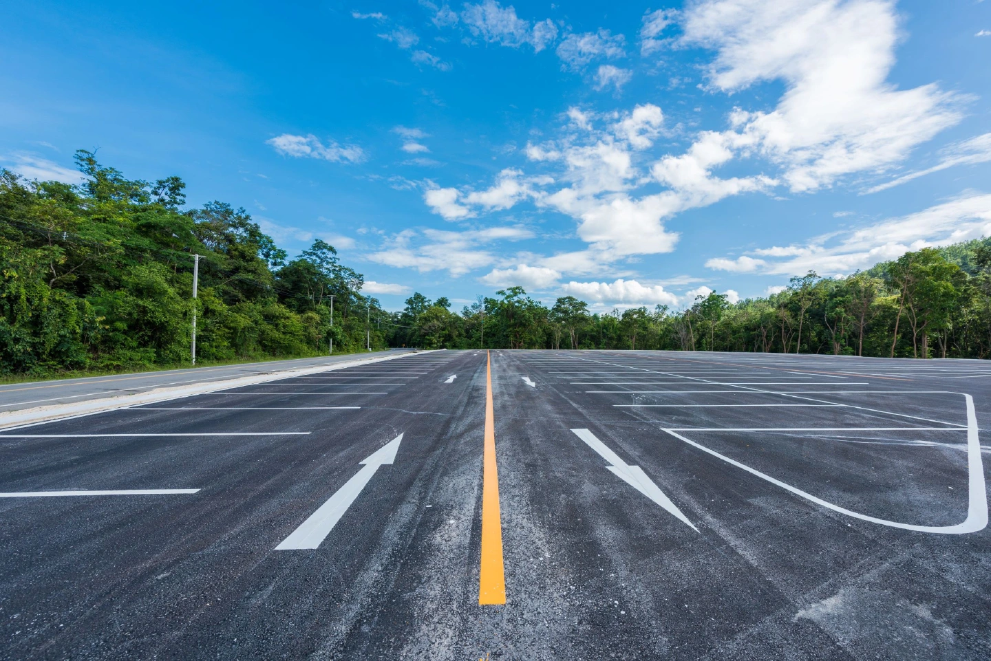 Dow Thailand announces a 100% acrylic polymer for waterborne pavement markings that offers improved safety, durability, and ease of use