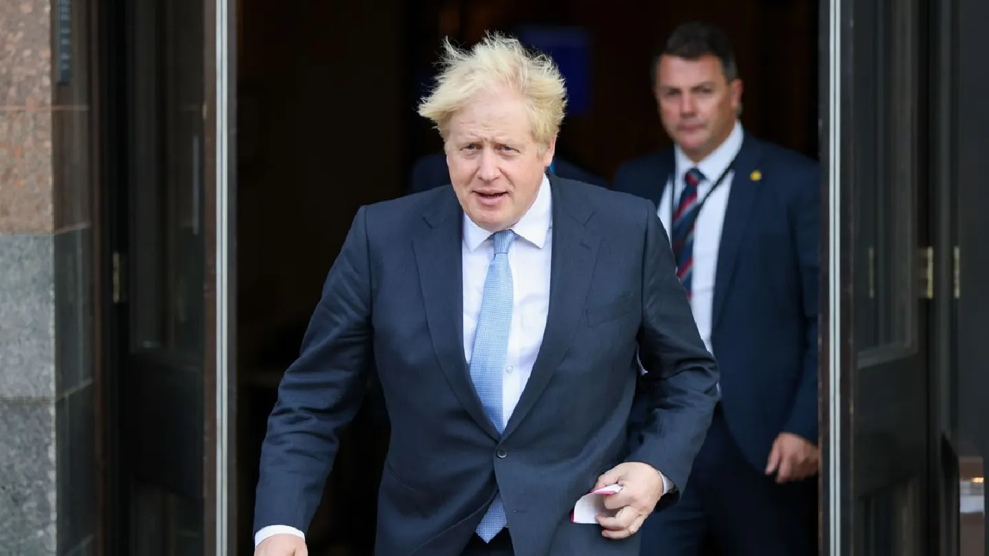 Boris Johnson plans fossil fuel-free power grid by 2035