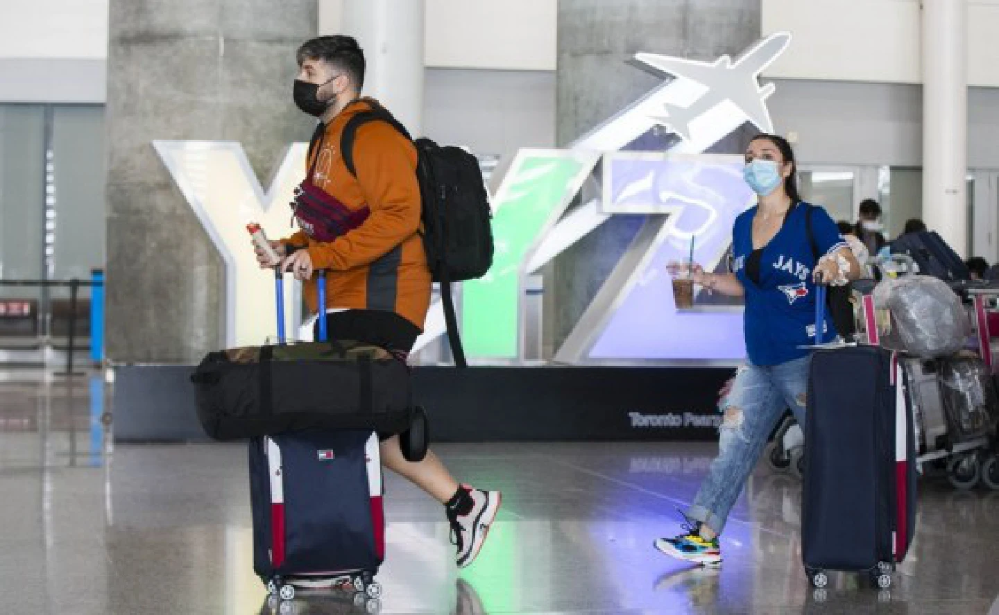 Canada lifts advisory against non-essential intl travel