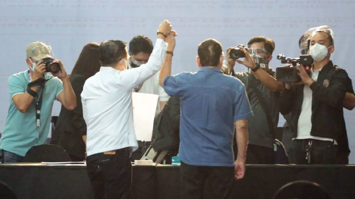 Duterte ‘retiring,’ Go runs for VP – but eyes still on Sara Duterte ‘retiring,’ Go runs for VP – but eyes still on Sara