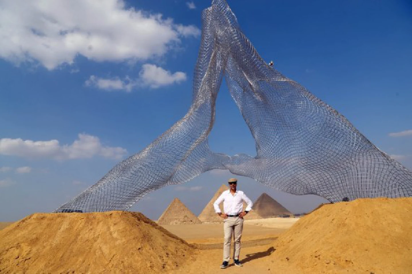 Egypt launches 1st intl art exhibition at Giza Pyramids Egypt launches 1st intl art exhibition at Giza Pyramids