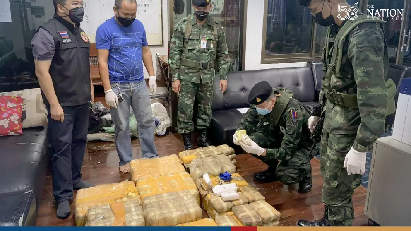 Haul of meth pills seized after Chiang Rai police chase