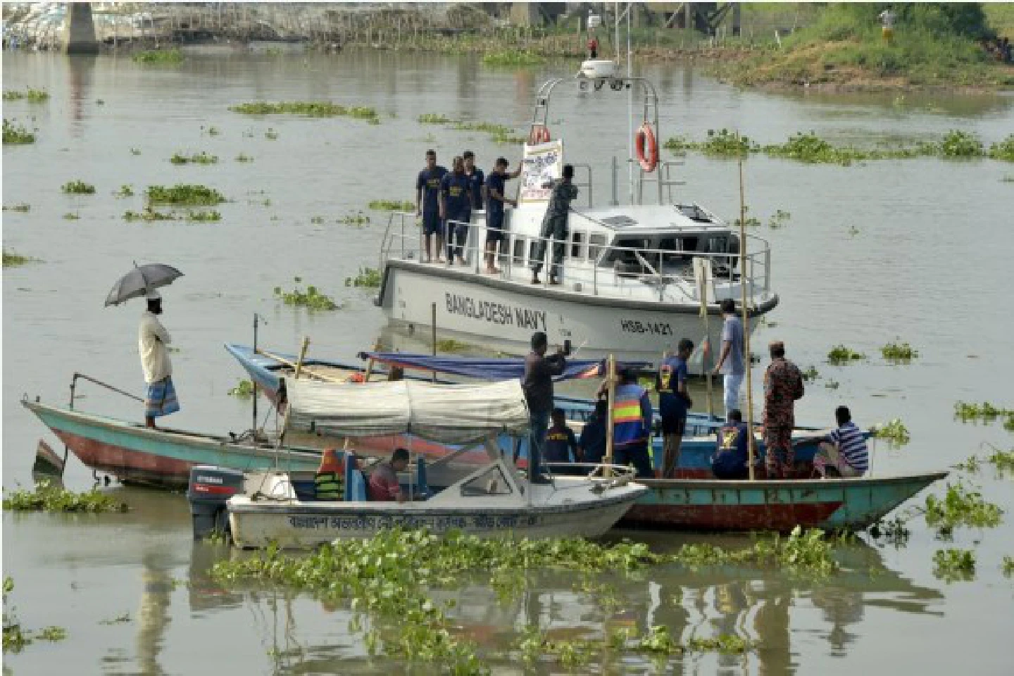 At least 5 killed after boat capsizes in Bangladesh