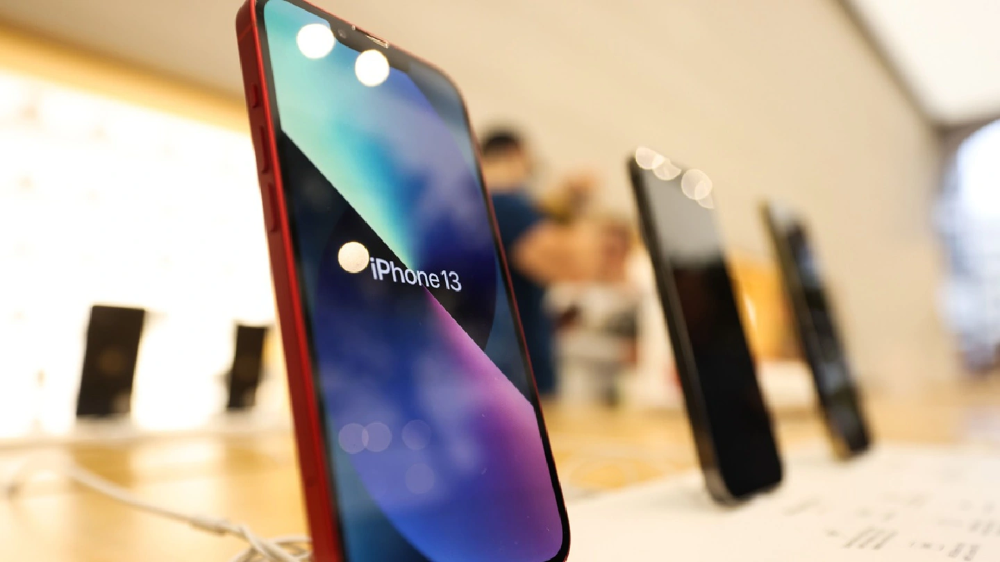 Apple finally falls victim to never-ending supply chain crisis Apple finally falls victim to never-ending supply chain crisis
