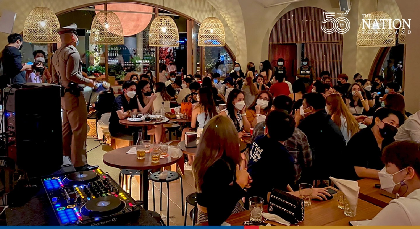 93 guests arrested as police raid music bar in Bangkok 93 guests arrested as police raid music bar in Bangkok