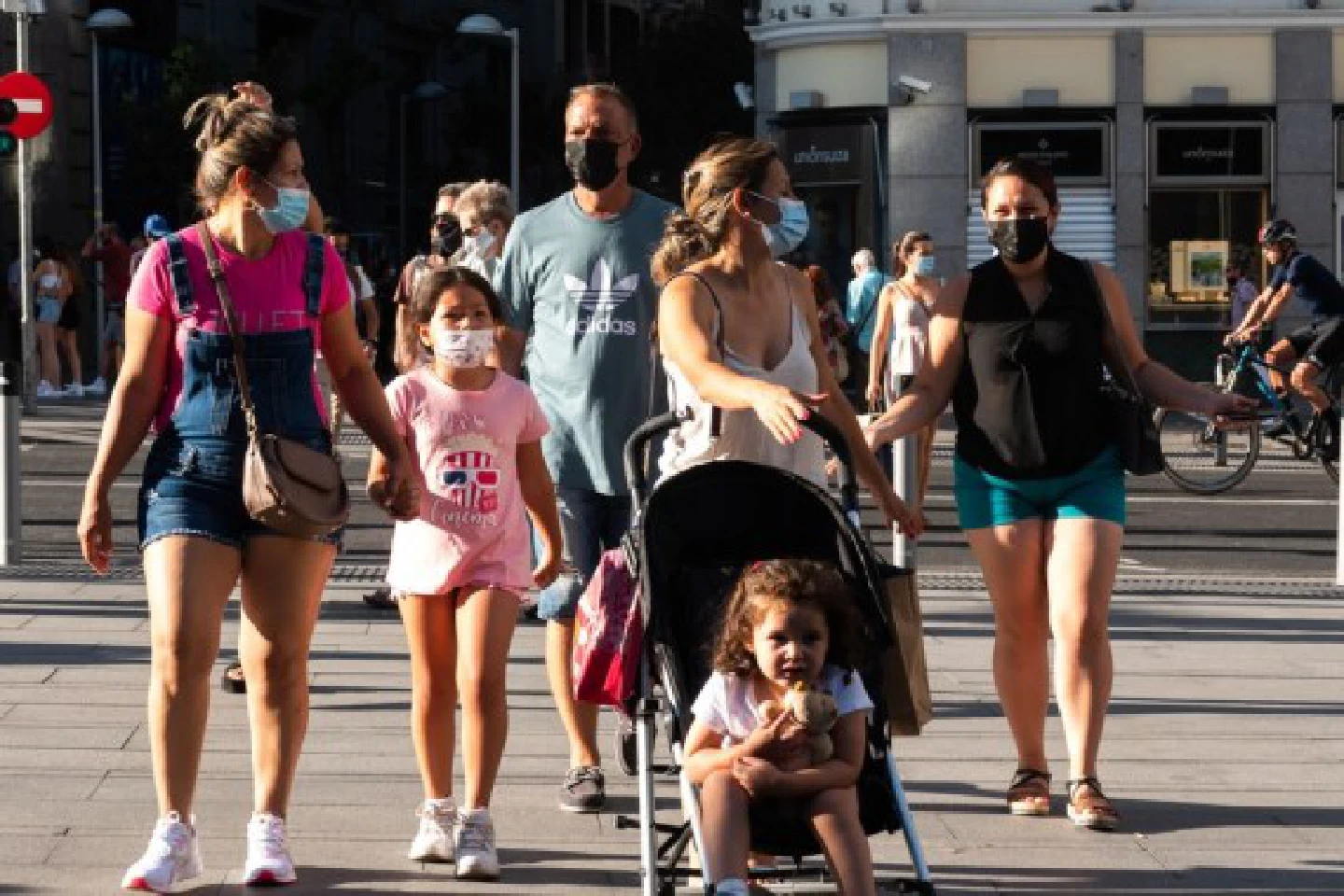 Spains COVID-19 cases top 5 mln