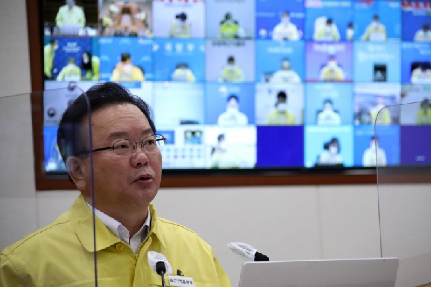 South Korea to maintain current distancing rules for another 2 weeks: PM South Korea to maintain current distancing rules for another 2 weeks: PM