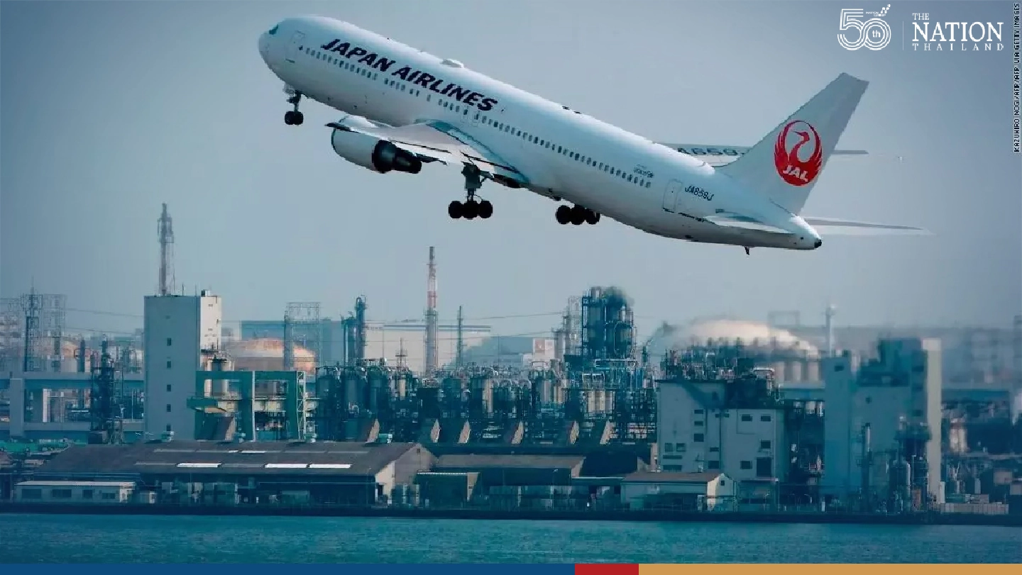 Japan opens its doors to students, businessmen Japan opens its doors to students, businessmen