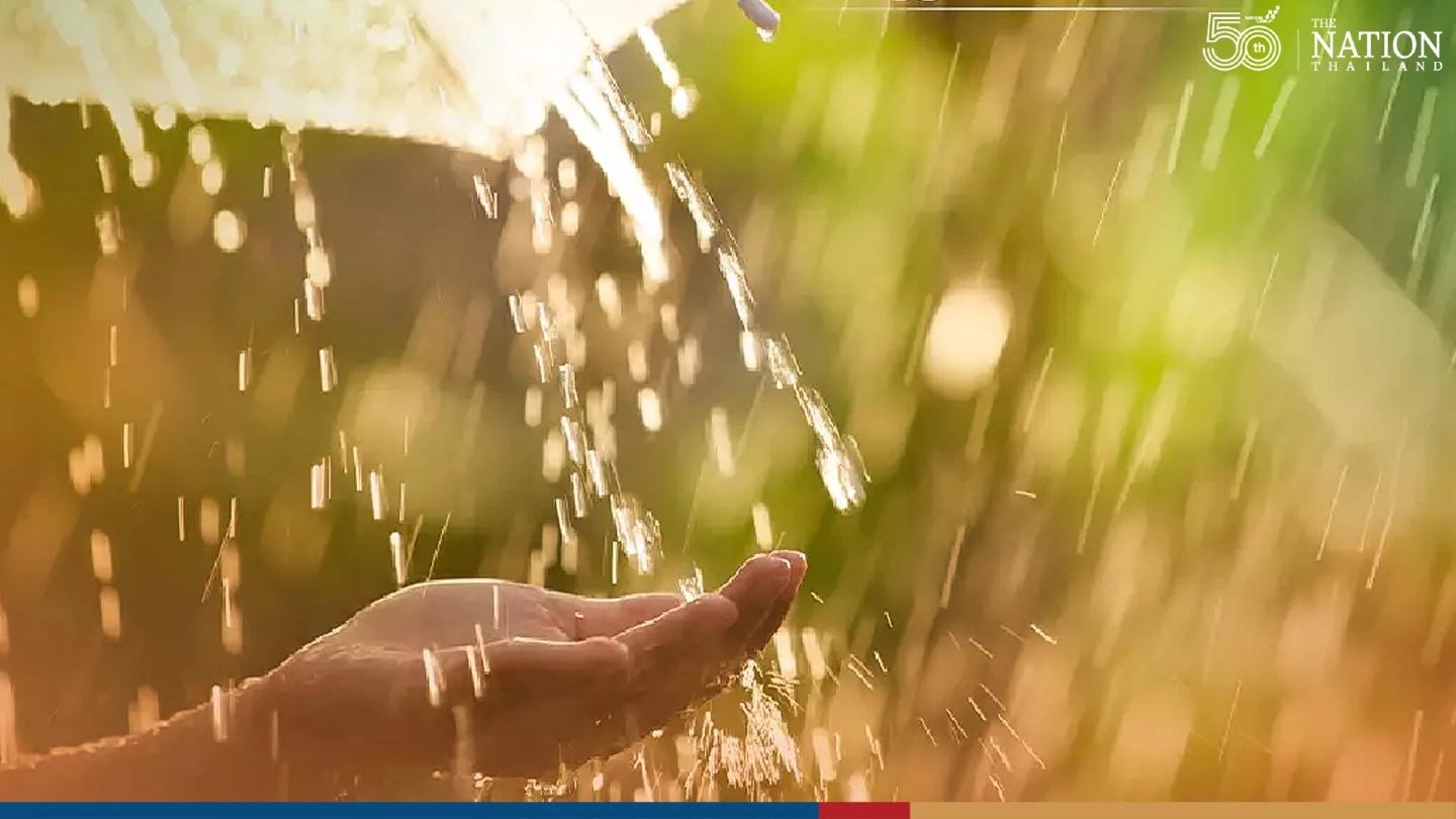 Upper Thailand gets cooler by 1-2 °C, heavy rains forecast in the South