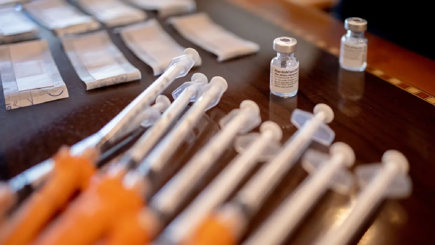 BioNTech, Moderna and J&J explore omicron versions of covid-19 shots BioNTech, Moderna and J&J explore omicron versions of covid-19 shots