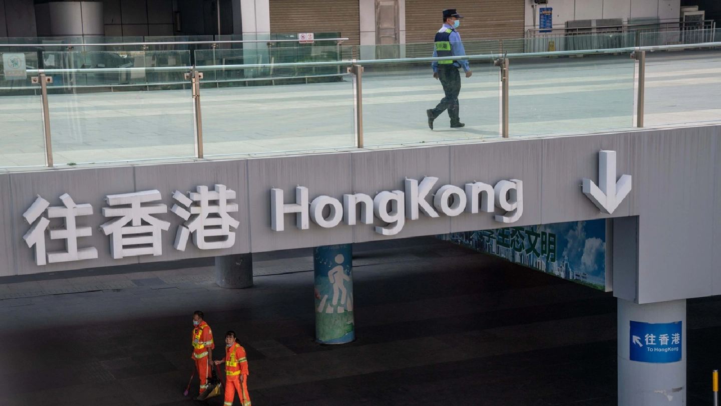 Hong Kong in talks with China to open border, report says