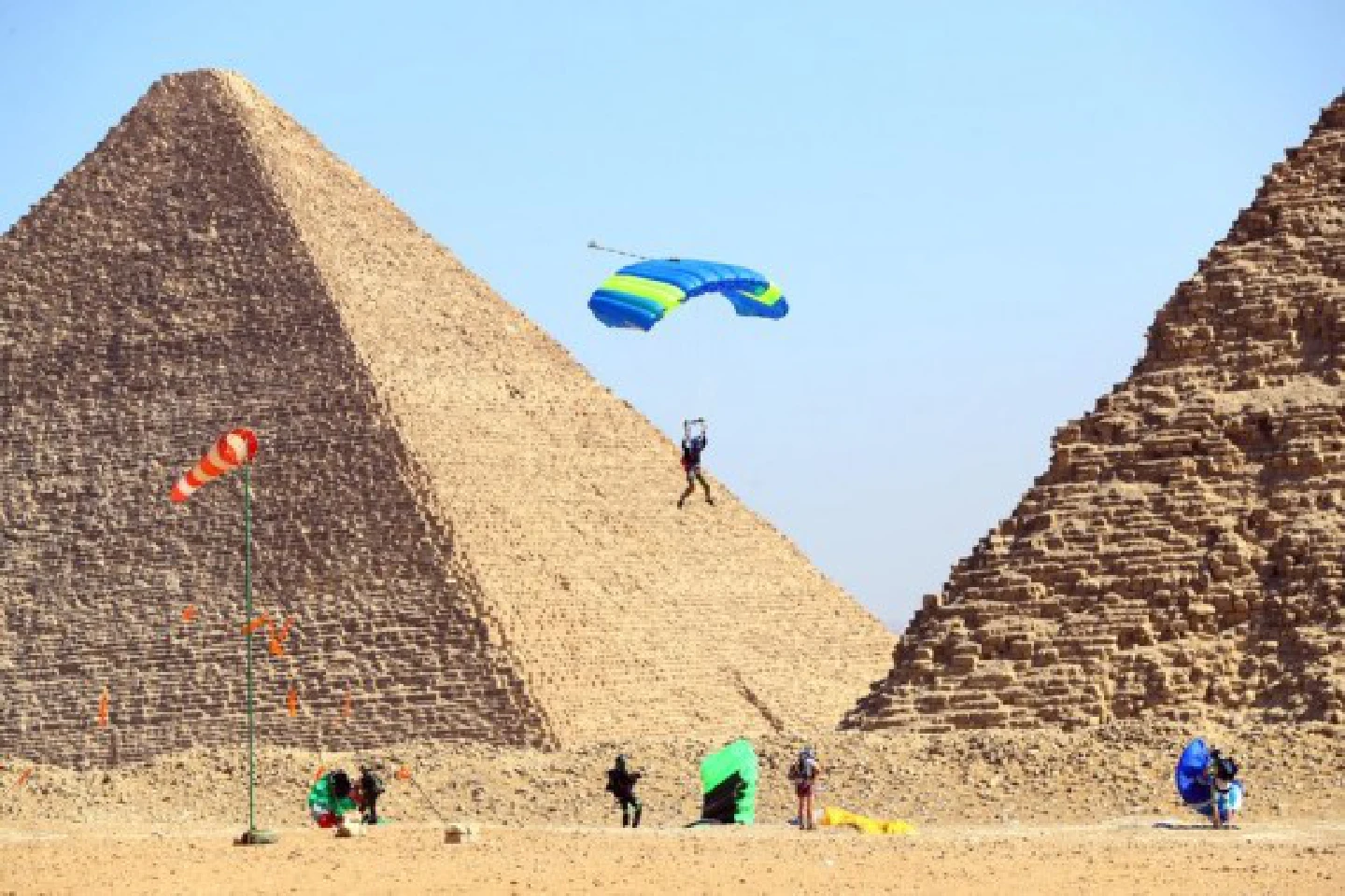 Worlds top skydivers "jump like a pharaoh" over Egypts great pyramids