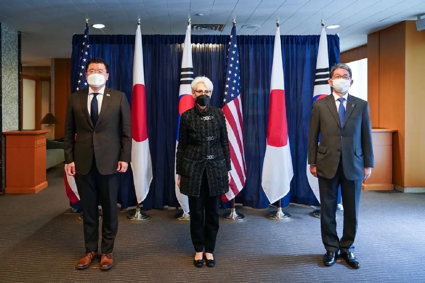 Japan calls off joint news conference over Dokdo dispute with S. Korea Japan calls off joint news conference over Dokdo dispute with S. Korea