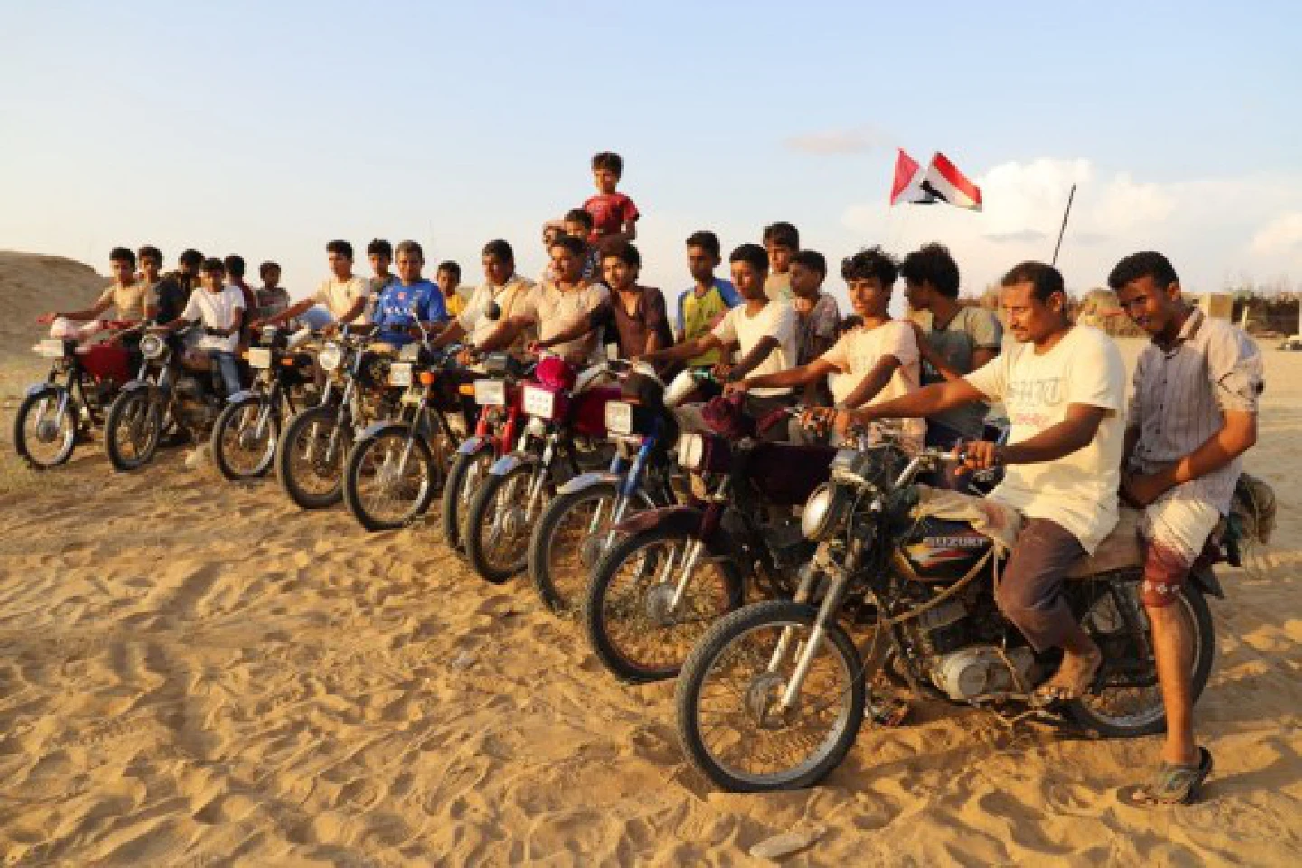 Jobless Yemenis live off motorbike taxis to survive war Jobless Yemenis live off motorbike taxis to survive war