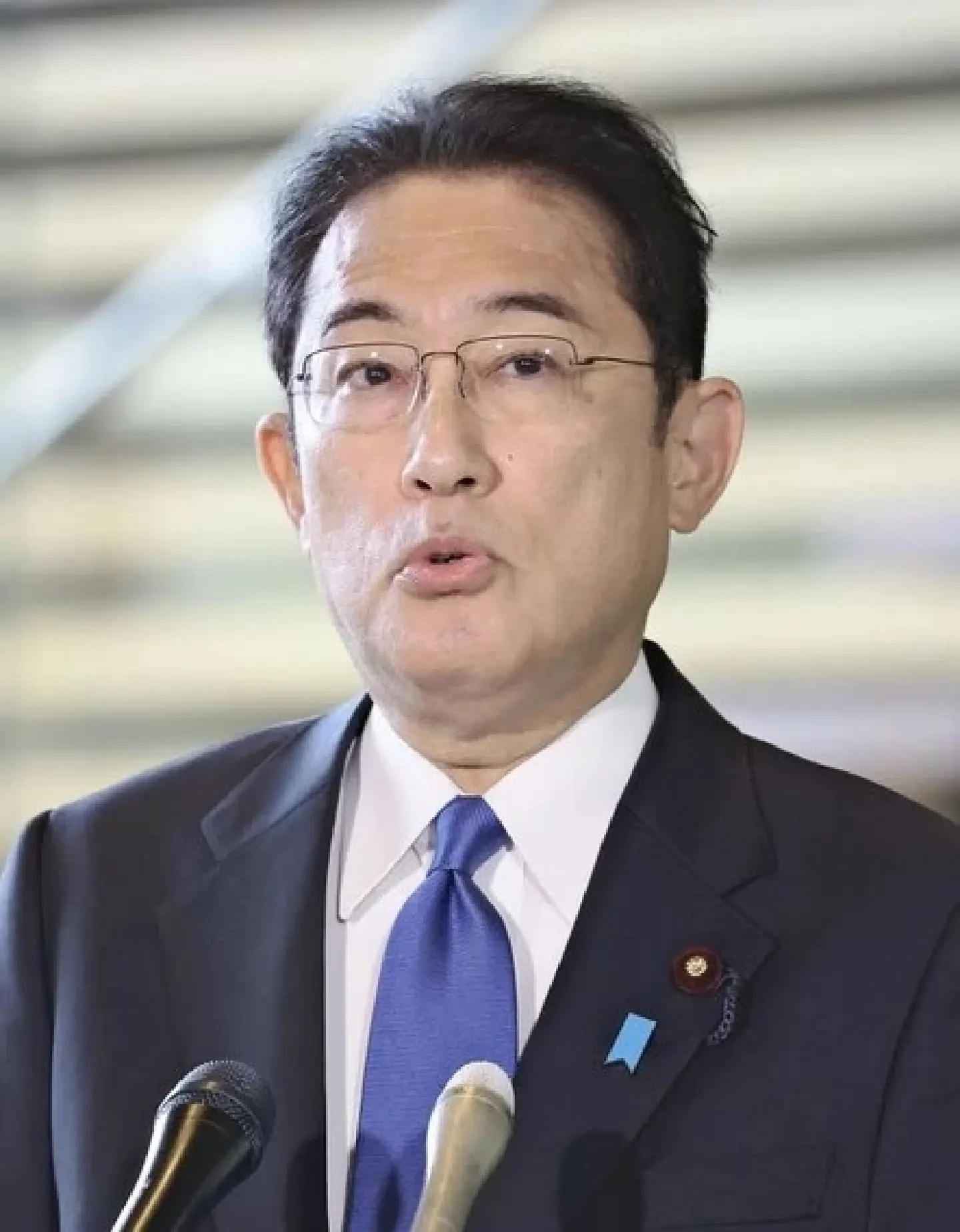 Japan bans all nonresident foreigners from entering amid omicron’s spread Japan bans all nonresident foreigners from entering amid omicron’s spread