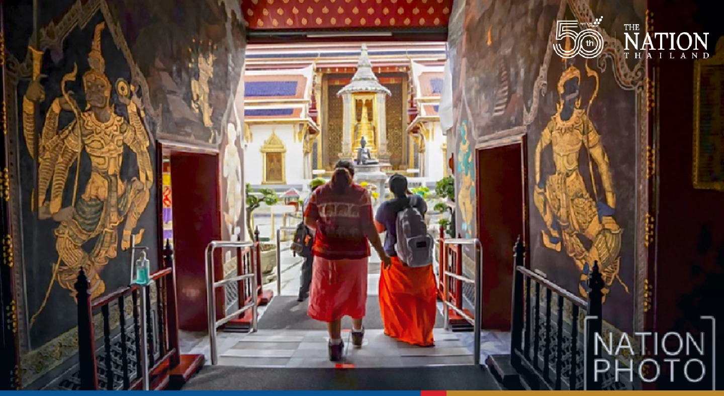 Majority of Thais prefer domestic vacations next year, survey finds