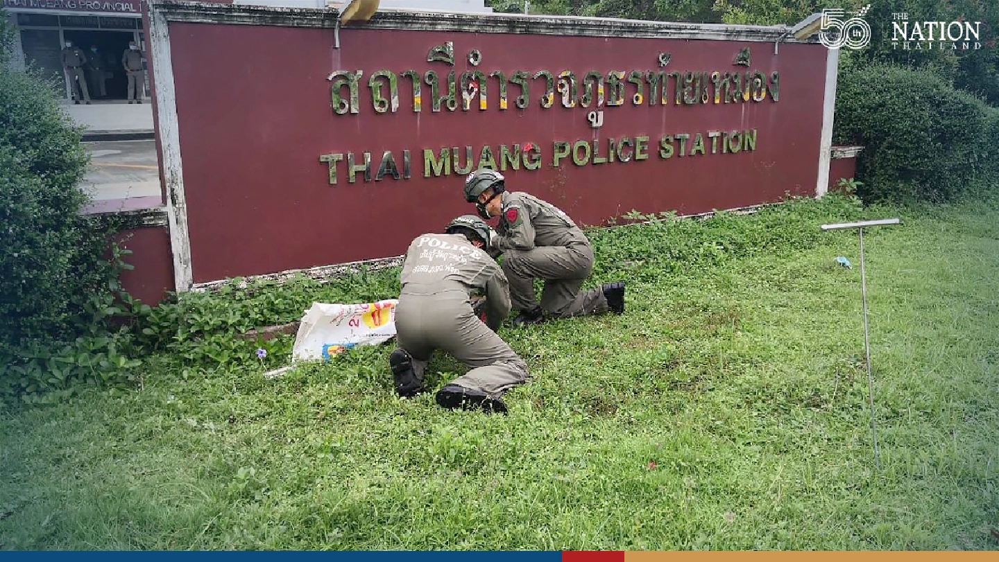 Sack filled with guns dropped off at police station in Phang Nga