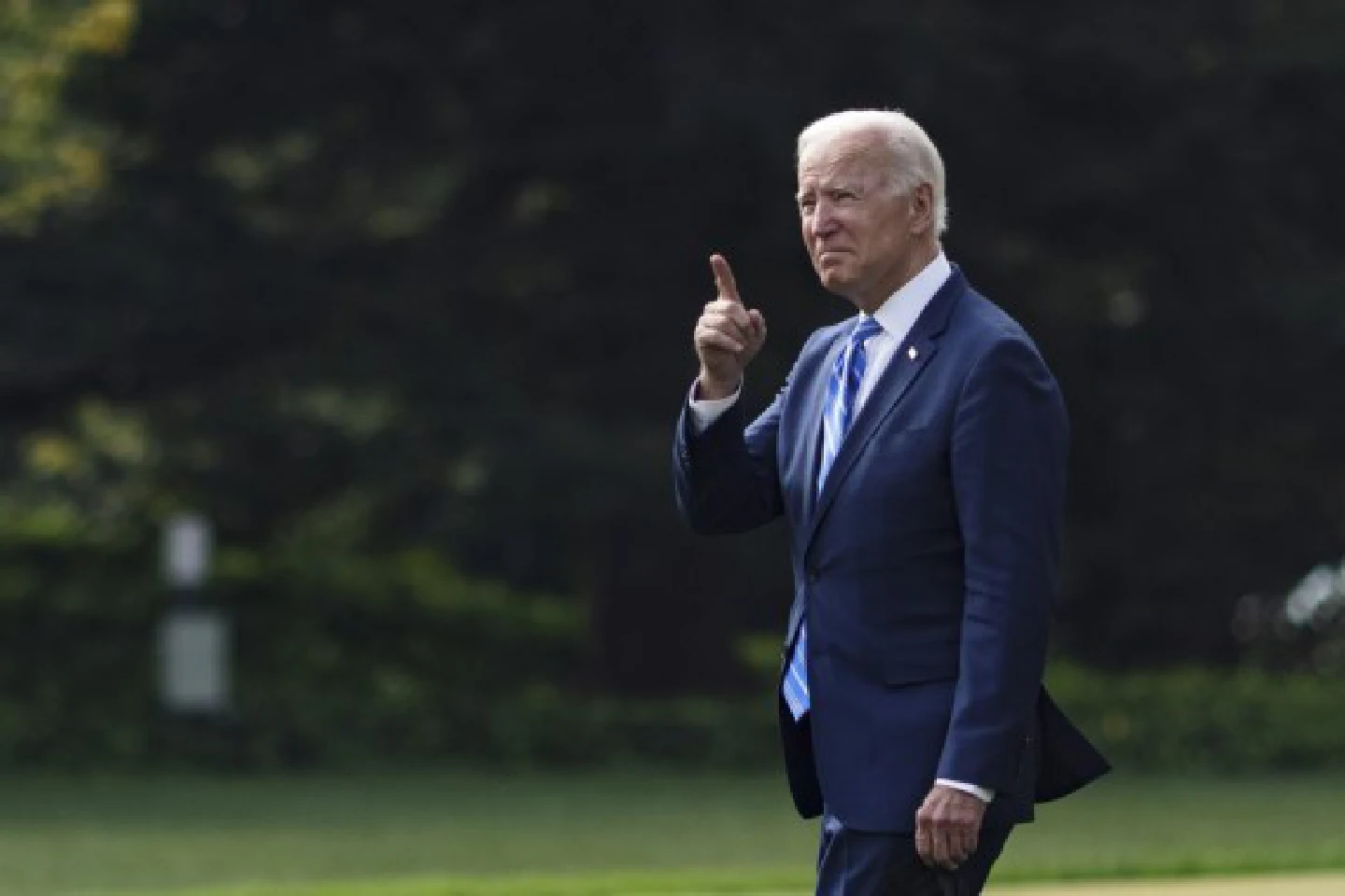 Russian broadcaster notes Bidens waning public approval Russian broadcaster notes Bidens waning public approval