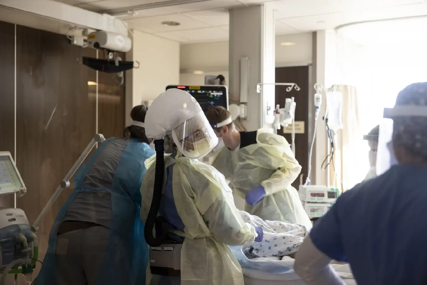 With delta surges and the threat of omicron, states call on military medics to relieve hospital staff With delta surges and the threat of omicron, states call on military medics to relieve hospital staff