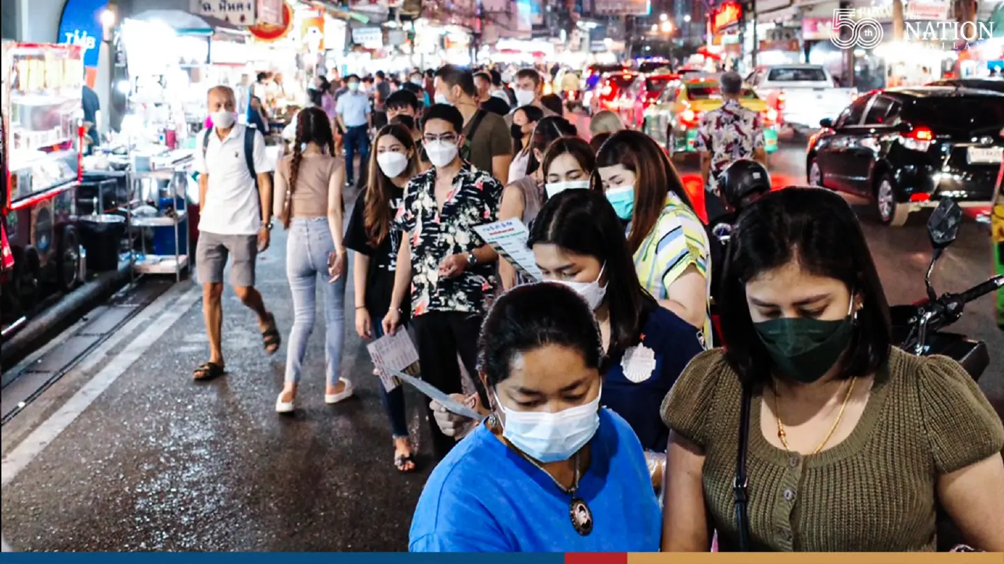 Crowds descend on Chinatown
