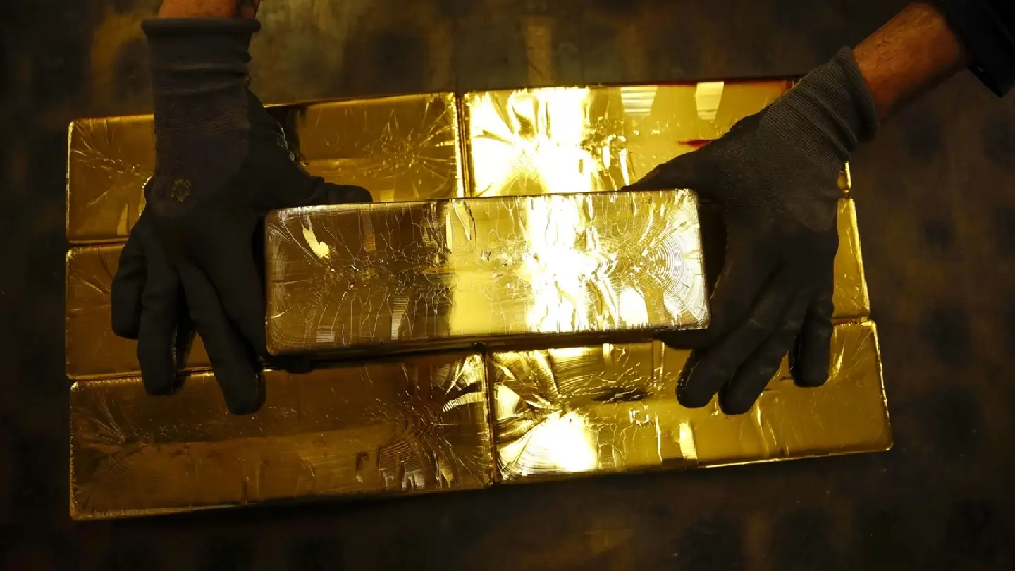 Gold edges higher as traders weigh record covid-19 infections
