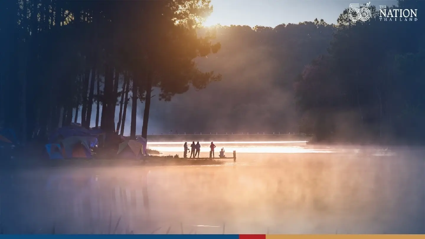 Cool to cold weather with morning fog in upper Thailand, less rains in the South