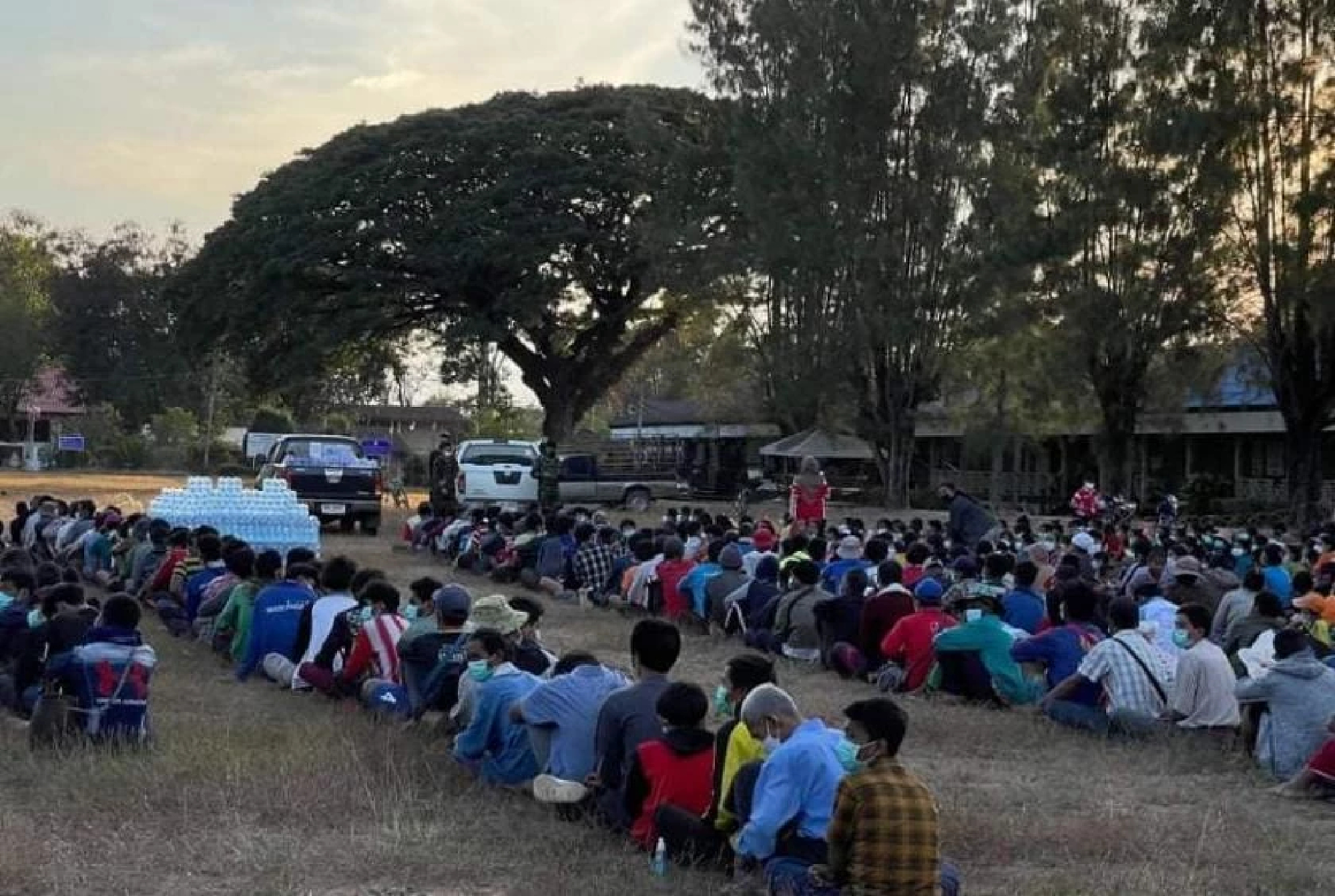 Continuous Lay Kay Kaw fighting forces 2,503 peoples fleeing to Thai border