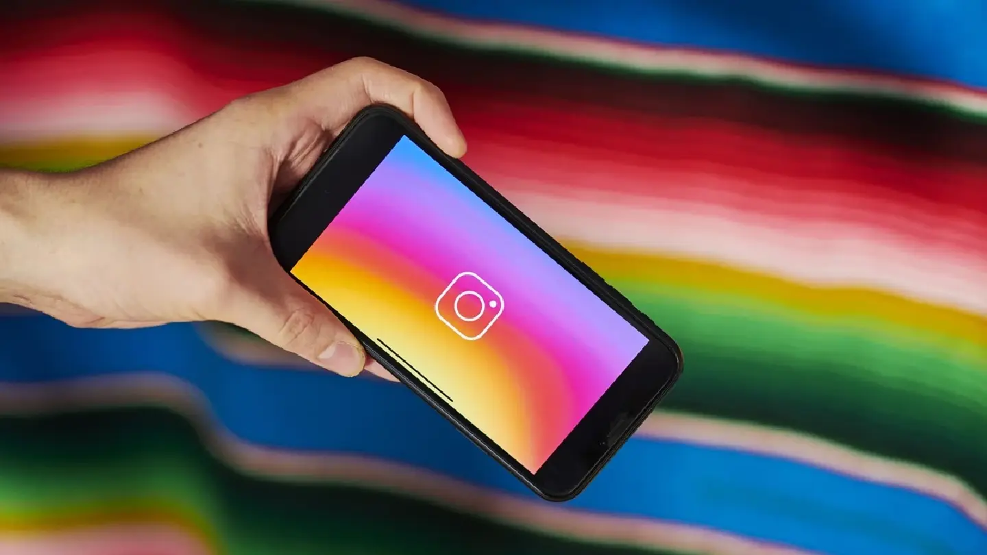 Instagram to nudge people to take a break from scrolling Instagram to nudge people to take a break from scrolling