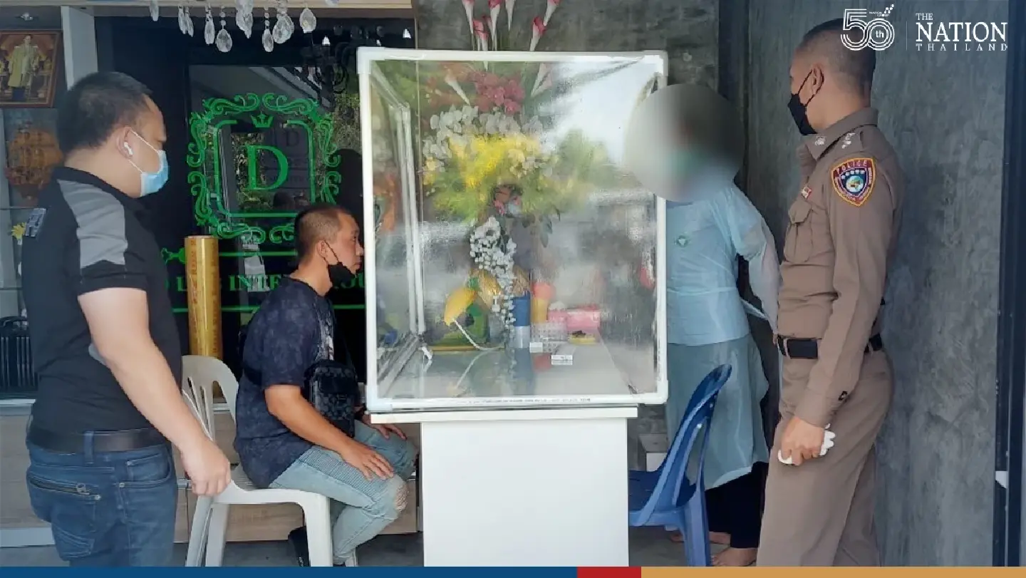 2 arrested for offering unlicensed Covid-19 tests in Pathum Thani