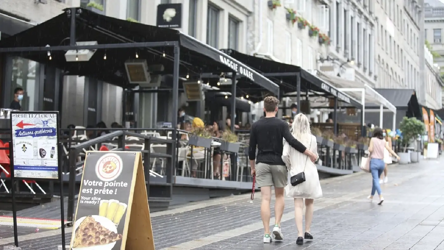 Quebec closes schools and bars with Covid-19 hospital cases up 76%