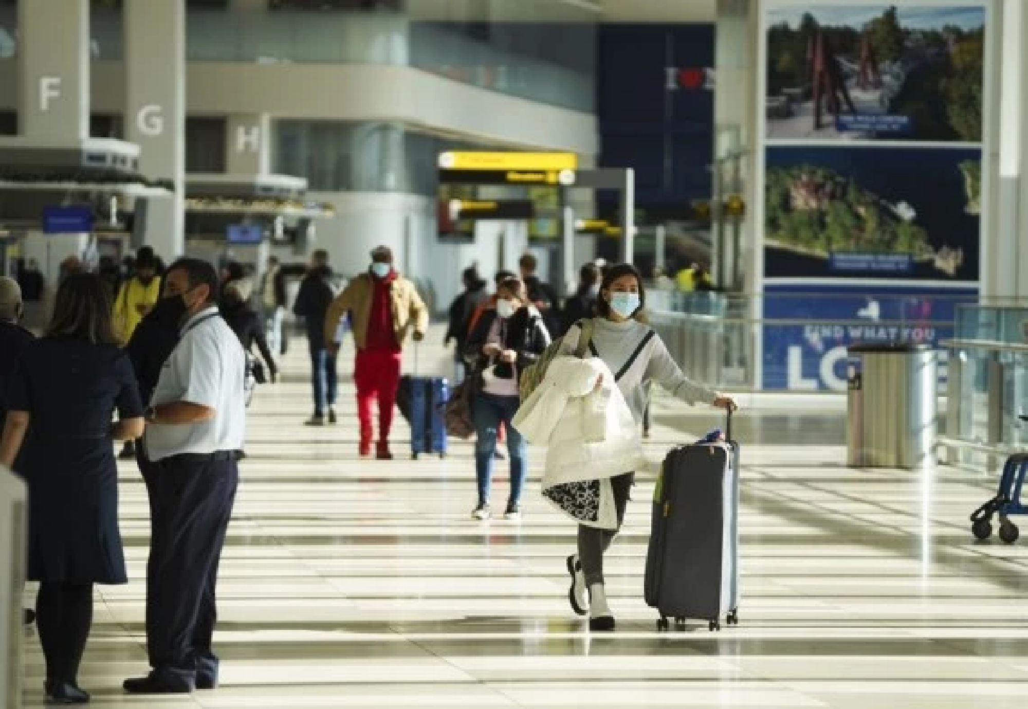 U.S. CDC shortens COVID-19 isolation, quarantine time