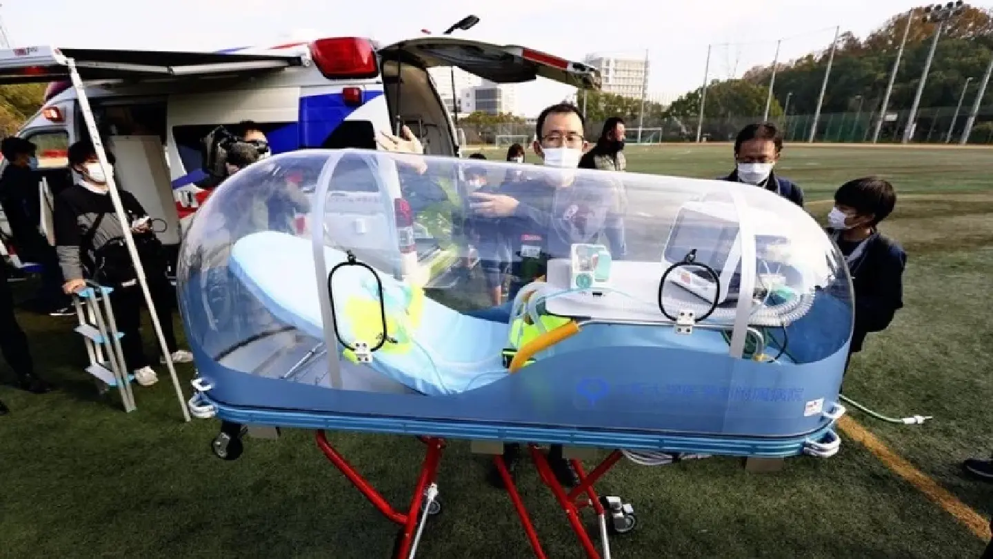 Osaka University develops transparent capsule for moving COVID patients Osaka University develops transparent capsule for moving COVID patients