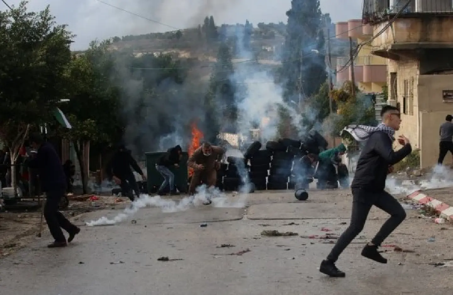 Dozens injured in West Bank clashes with Israeli soldiers: medics Dozens injured in West Bank clashes with Israeli soldiers: medics