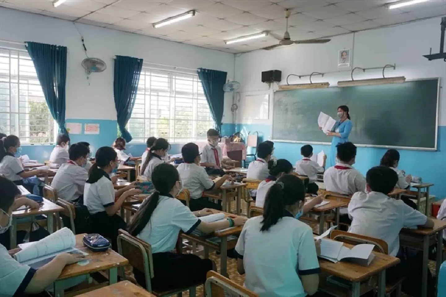 HCM City pilots school reopening from December 13 HCM City pilots school reopening from December 13