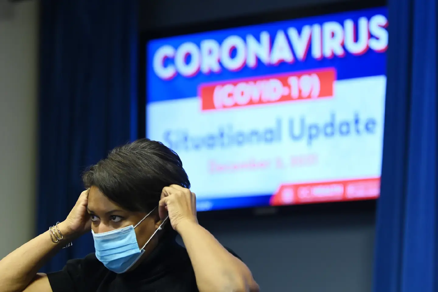 Reinstating indoor mask mandate on the table as coronavirus cases surge, Bowser says Reinstating indoor mask mandate on the table as coronavirus cases surge, Bowser says