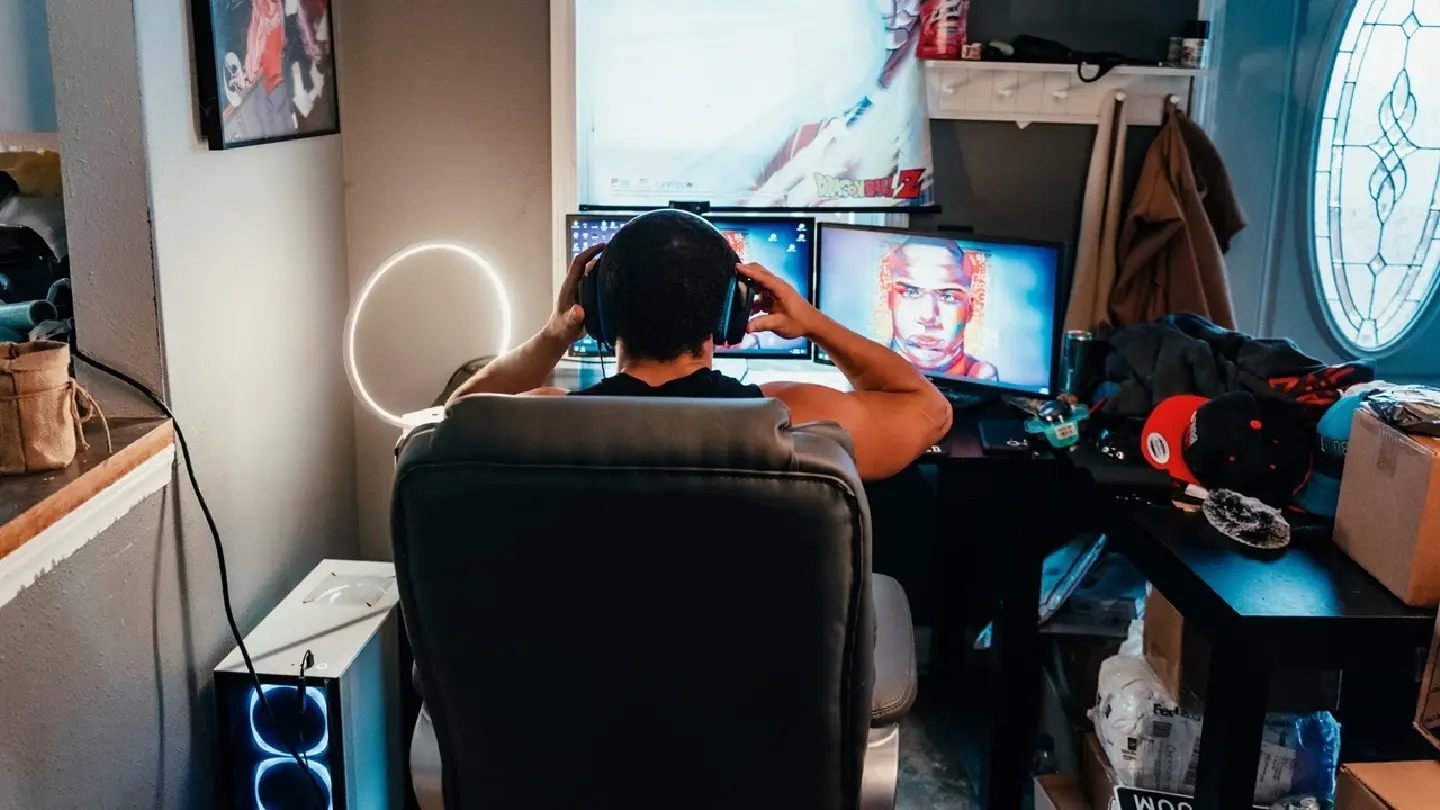 Up all night with a Twitch millionaire: The loneliness and rage of the internets new rock stars