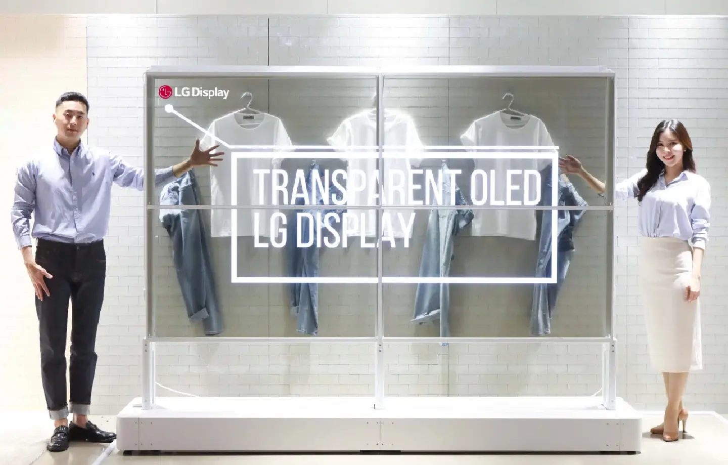 LG teases transparent OLED display concepts at CES 2022 LG teases transparent OLED display concepts at CES 2022