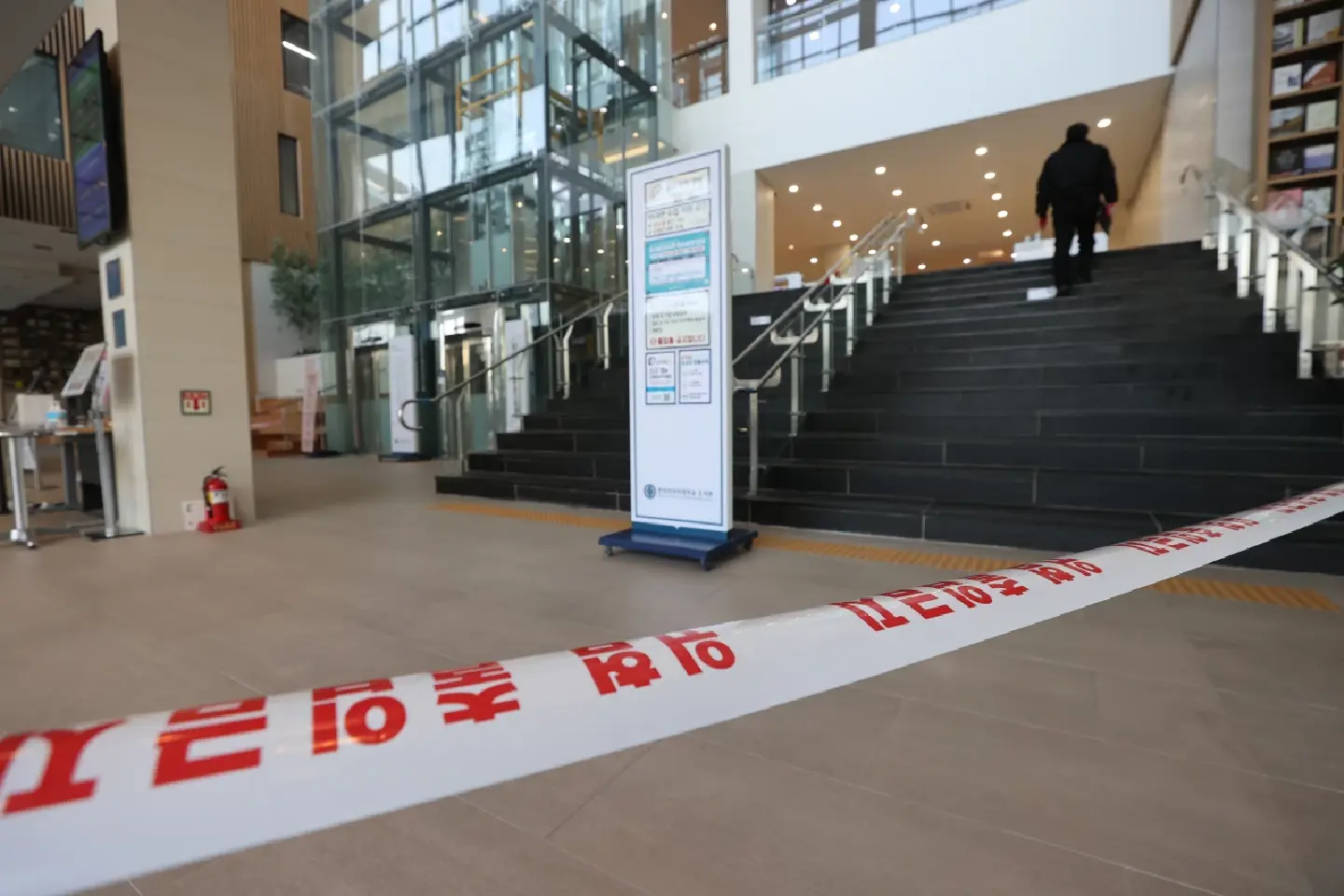 Seoul reports first Omicron cases in 3 foreign students