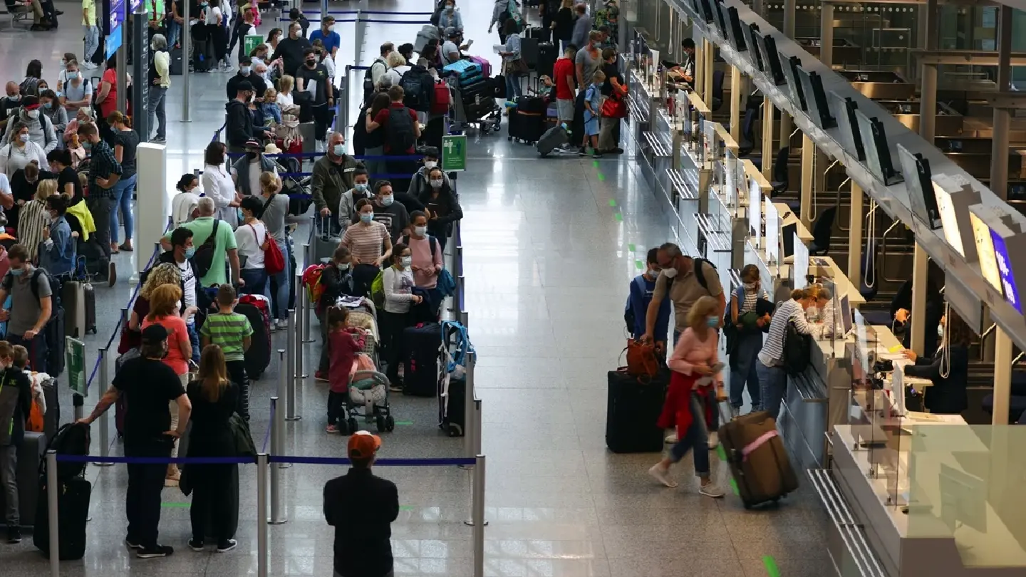 Omicron divides Europe over plan to simplify travel rules