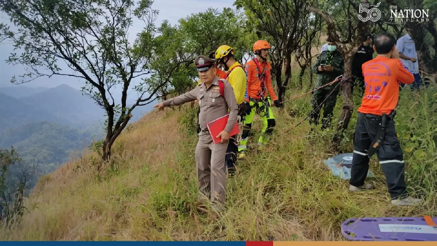 Fall from cliff on Thai-Myanmar border kills one soldier, injures another