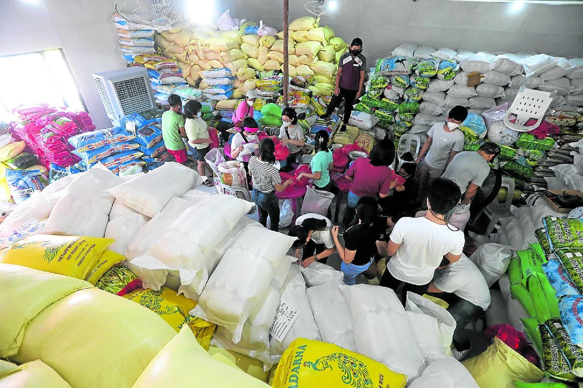‘Odette’ aid rushed; about half a million in shelters