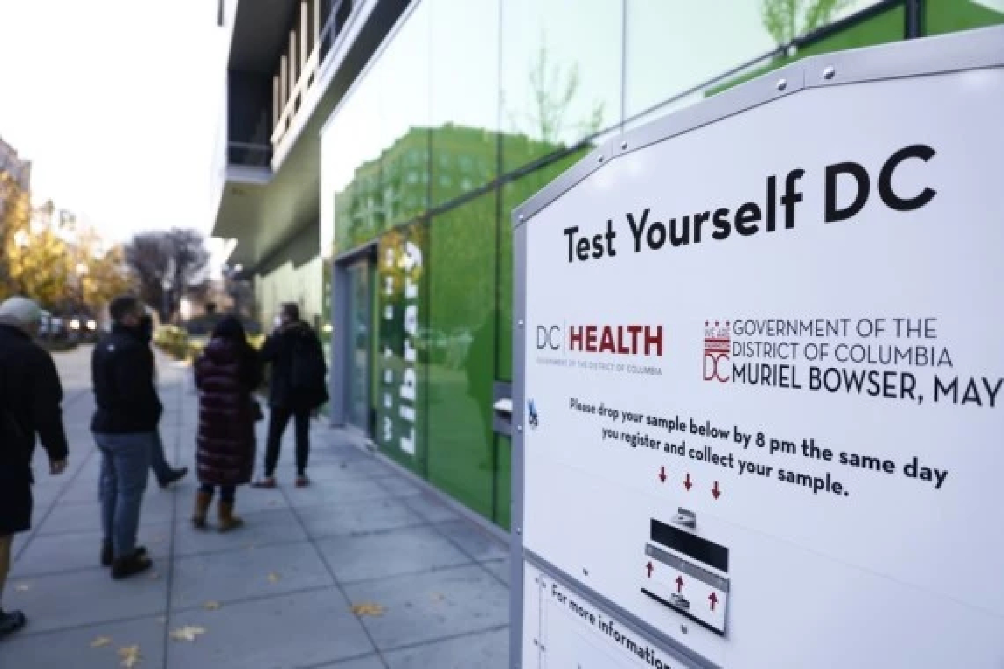 U.S. daily COVID-19 cases hit record high of over 510,000