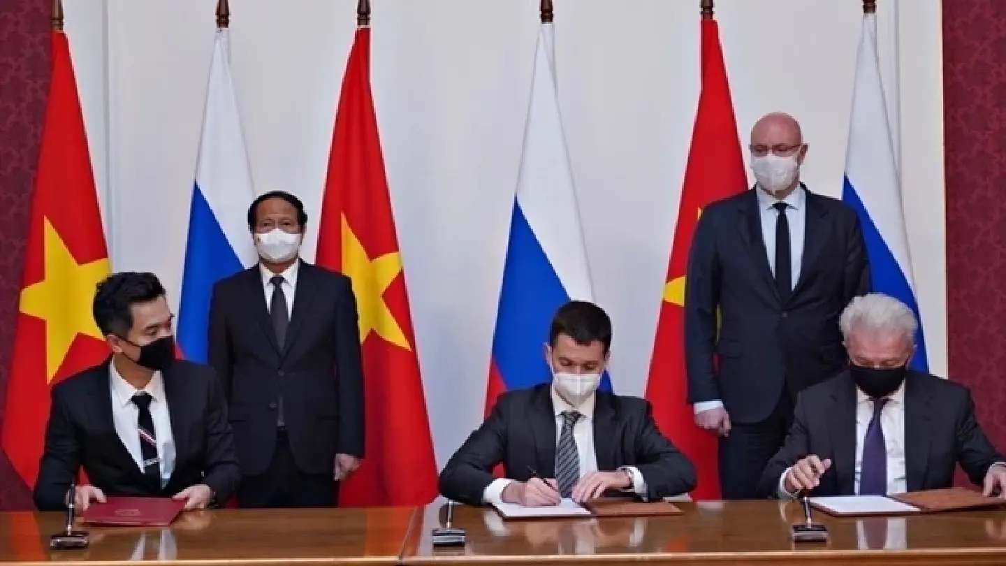 Full-cycle production of Sputnik V vaccine to be set up in Việt Nam