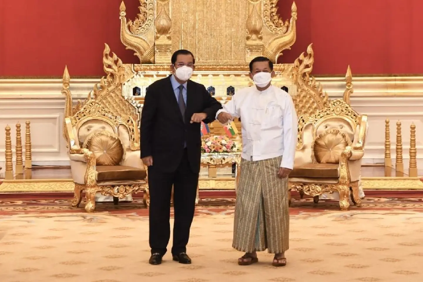 Cambodian PM Hun Sen meets junta chief on two-day visit to Myanmar Cambodian PM Hun Sen meets junta chief on two-day visit to Myanmar