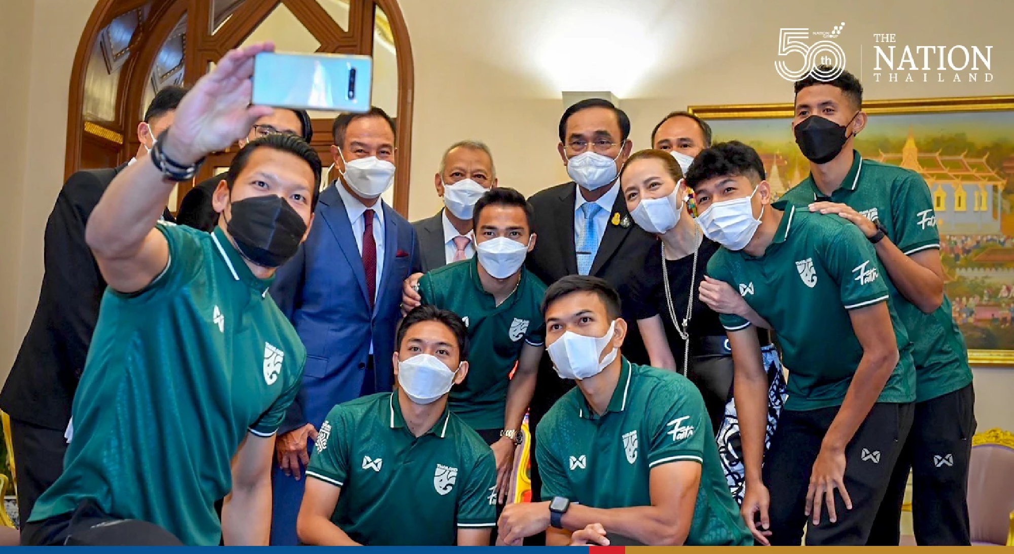 Thailand footballers meet Prayut and are made millionaires after AFF triumph