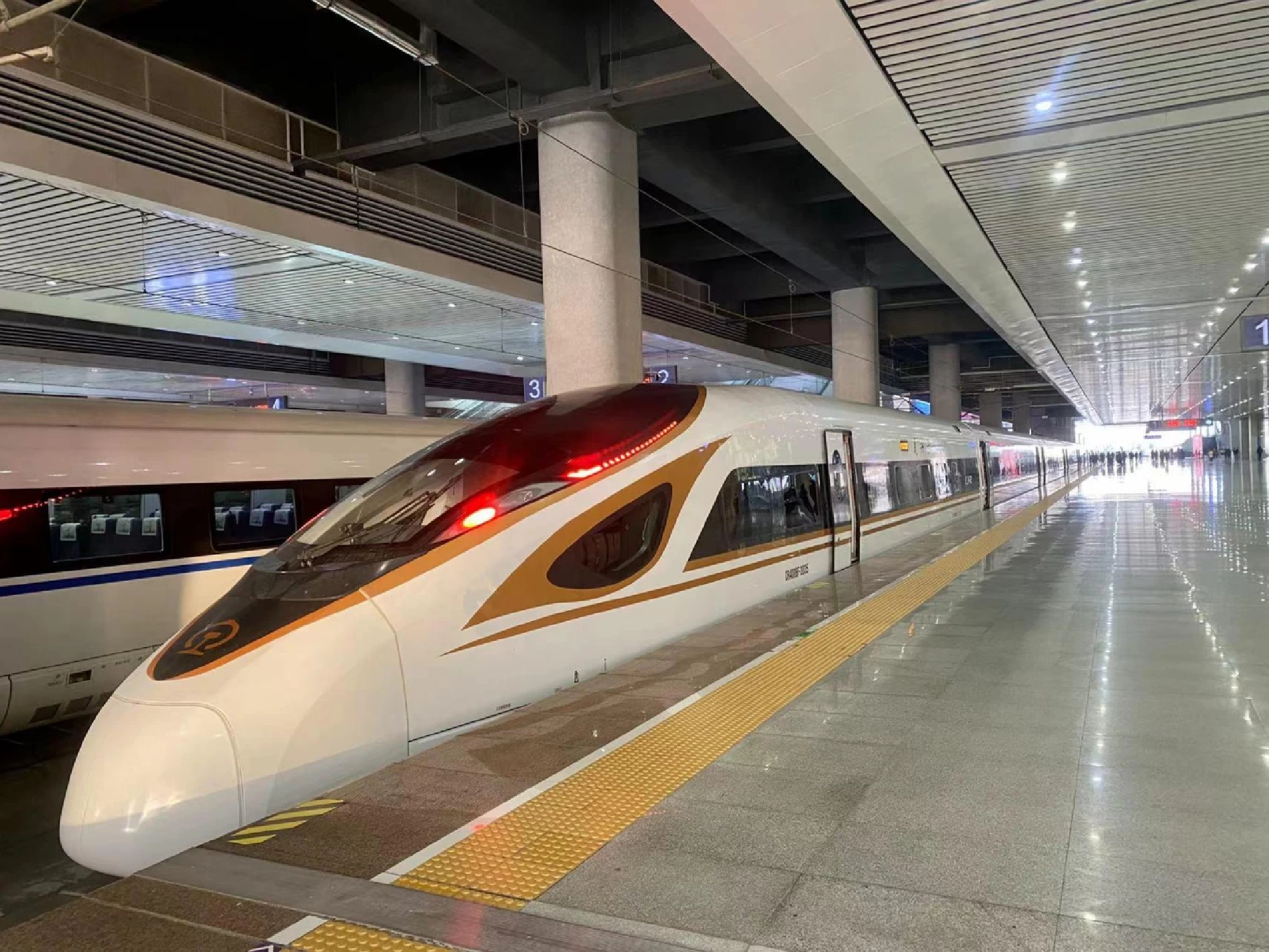 China’s high-speed rail network expands past 40,000 km