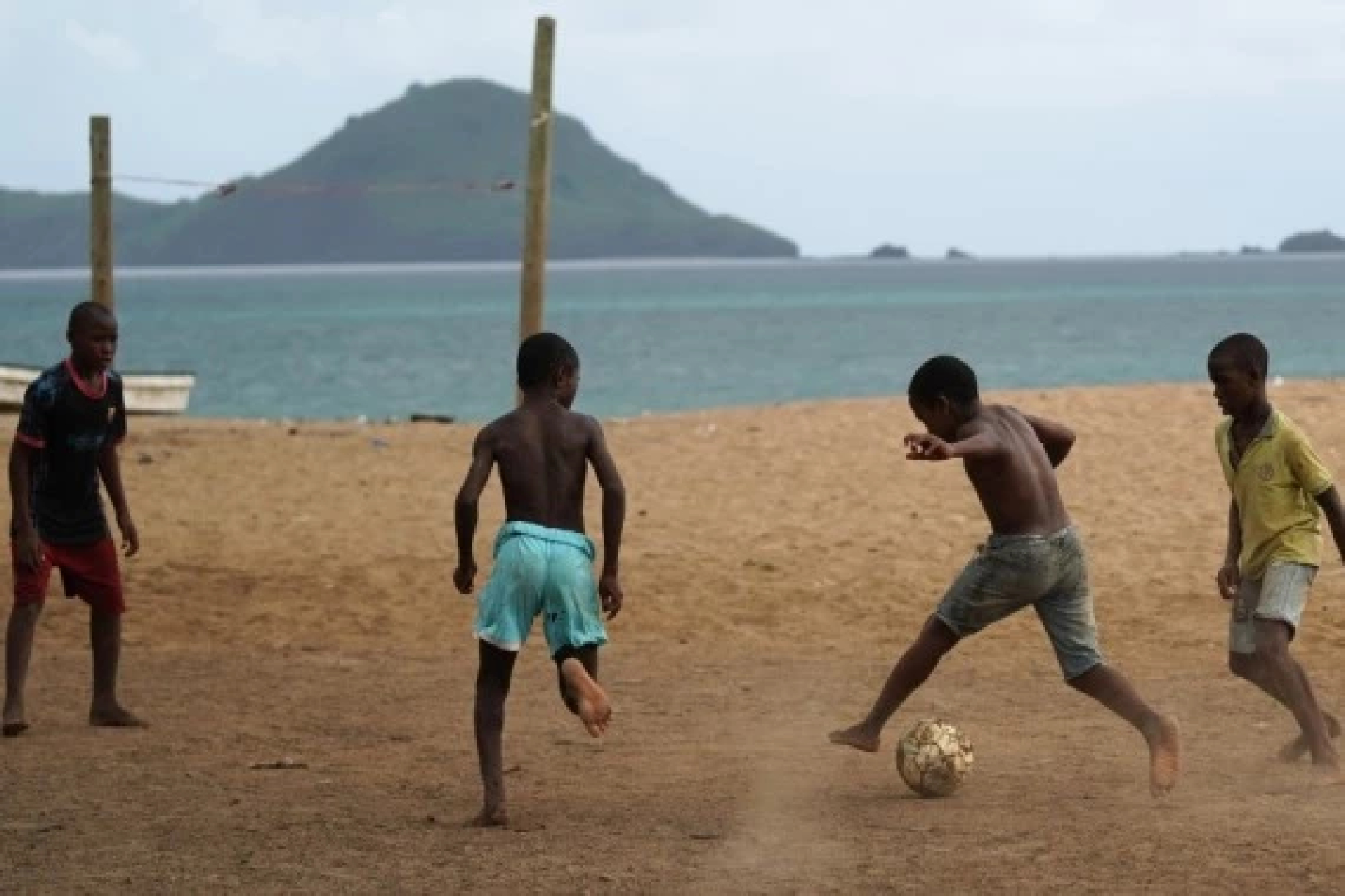 (Hello Africa) Children in Comoros playing football on beaches