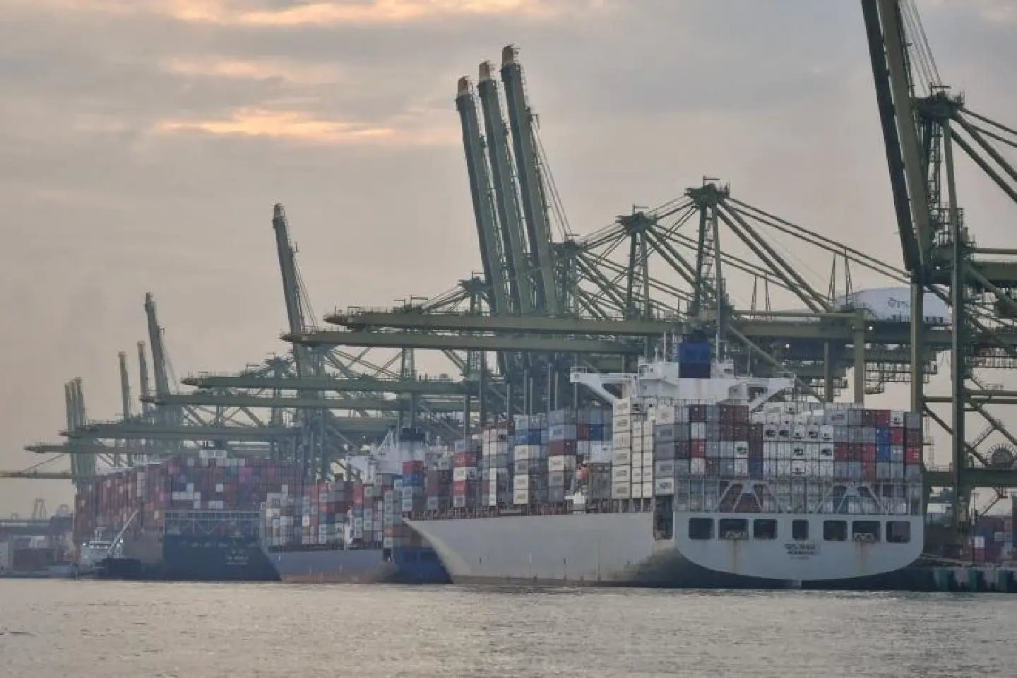 Singapore economy grows 5.9% in Q4 and 7.2% in 2021, better than expected: Flash data Singapore economy grows 5.9% in Q4 and 7.2% in 2021, better than expected: Flash data